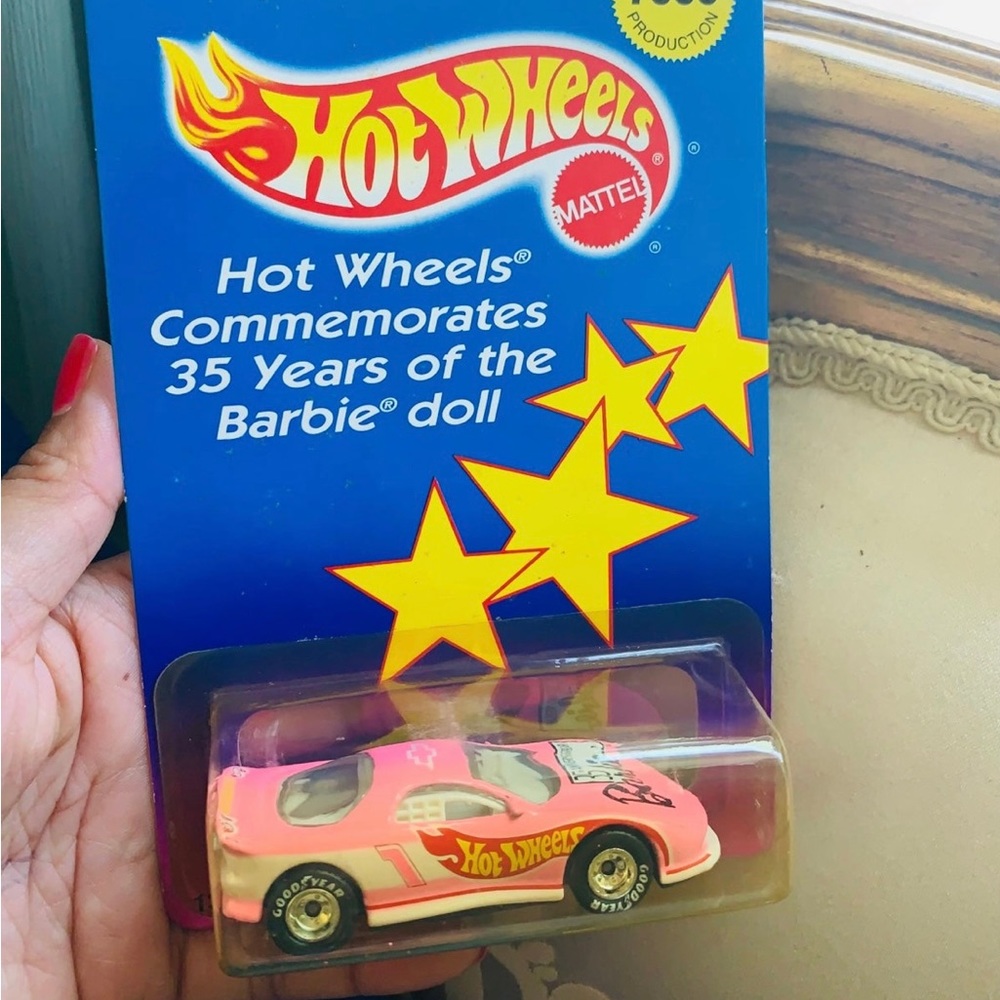 HotWheels Camaro 35 Years of Barbie Doll
7000 LE #13250 NREP 1994